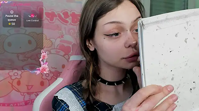 Snapshot of shy_melony chatting on 03.14.26 shy melony online show from 03.14.26