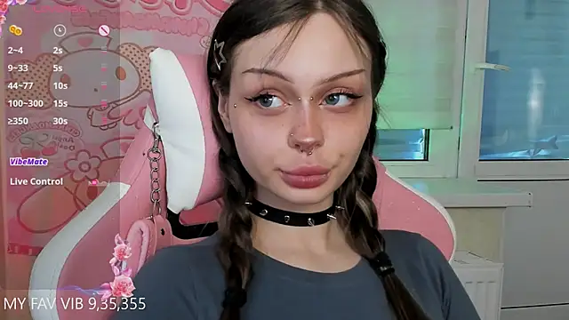 Snapshot of shy_melony chatting on 03.17.26 shy melony online show from 03.17.26