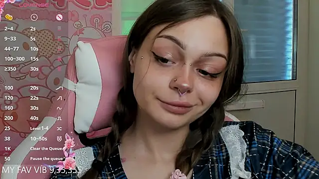 Snapshot of shy_melony chatting on 03.28.26 shy melony online show from 03.28.26