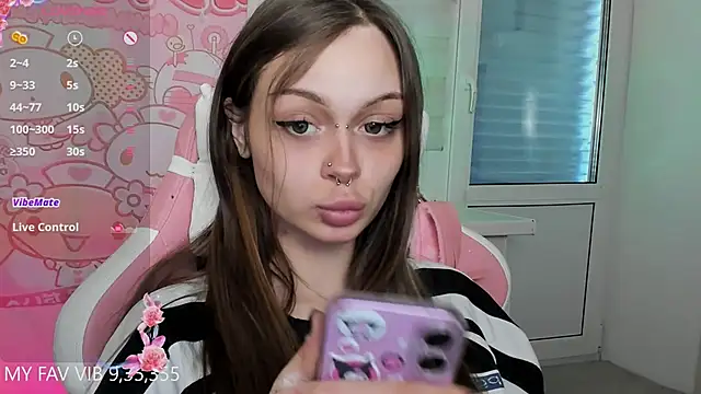 Snapshot of shy_melony chatting on 03.30.26 shy melony online show from 03.30.26