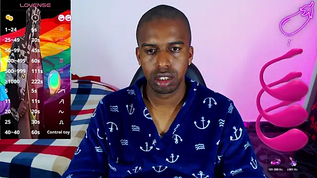 Snapshot of mrjhon26 chatting on 07.10.26 mrjhon26 online show from 07.10.26