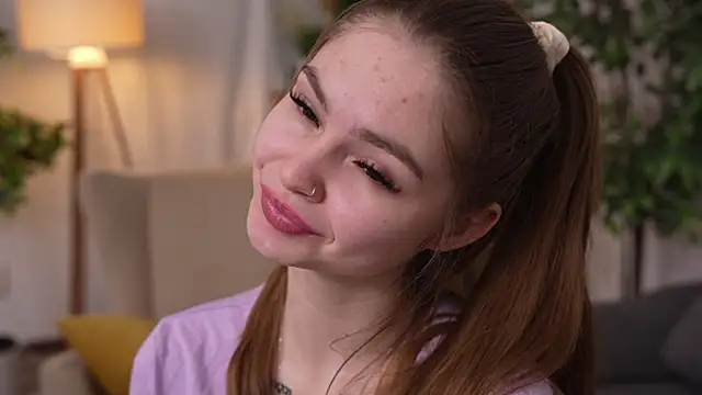 Snapshot of CherrylReid chatting on 12.20.24 CherrylReid online show from 12.20.24