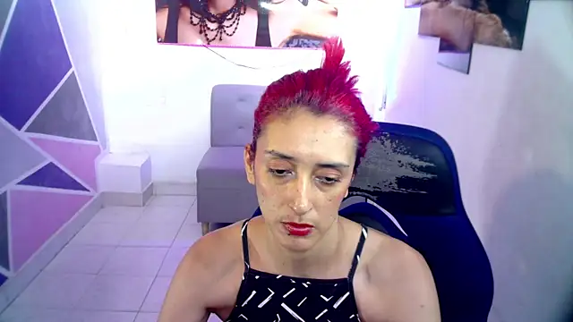 Snapshot of Ruby_Your_Milf chatting on 01.22.25 Ruby Your Milf online show from 01.22.25