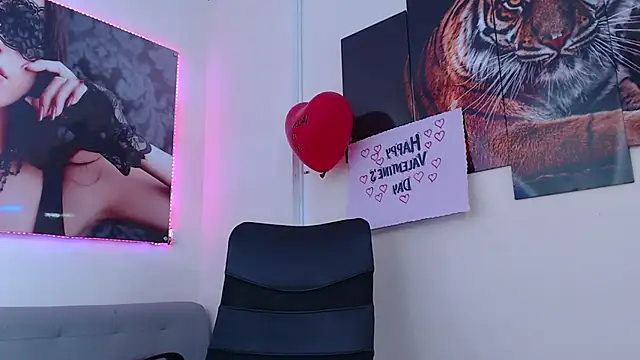 Snapshot of Ruby_Your_Milf chatting on 02.15.25 Ruby Your Milf online show from 02.15.25