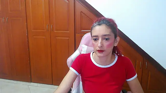 Snapshot of Ruby_Your_Milf chatting on 12.18.25 Ruby Your Milf online show from 12.18.25