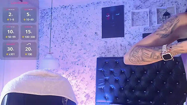 Snapshot of Zoee_babygirl chatting on 03.08.25 Zoee babygirl online show from 03.08.25