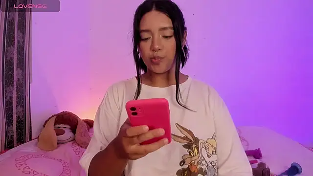 DIANEE 01 online show from 03.17.25