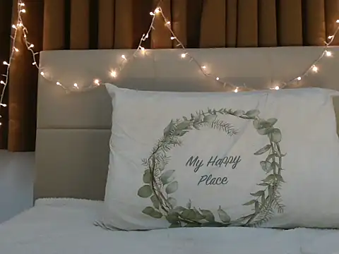 Snapshot of tigerrtiger chatting on 12.19.24 tigerrtiger online show from 12.19.24