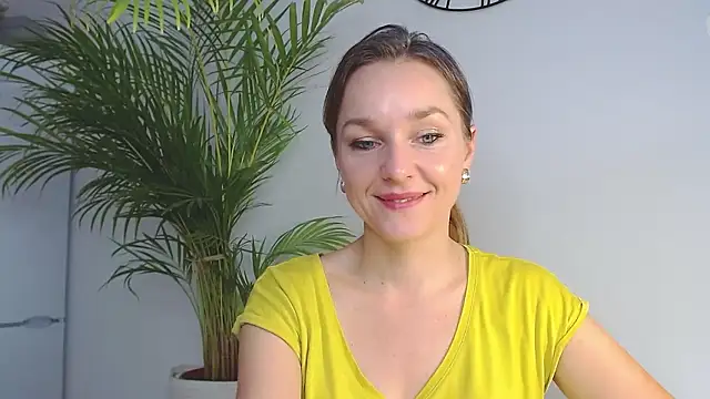 Snapshot of AliciaDesire chatting on 12.02.24 AliciaDesire online show from 12.02.24