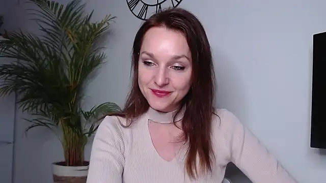 Snapshot of AliciaDesire chatting on 03.20.25 AliciaDesire online show from 03.20.25