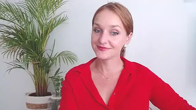 Snapshot of AliciaDesire chatting on 09.15.25 AliciaDesire online show from 09.15.25