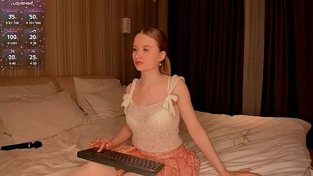 IsabellaTorrance online show from 02.09.25