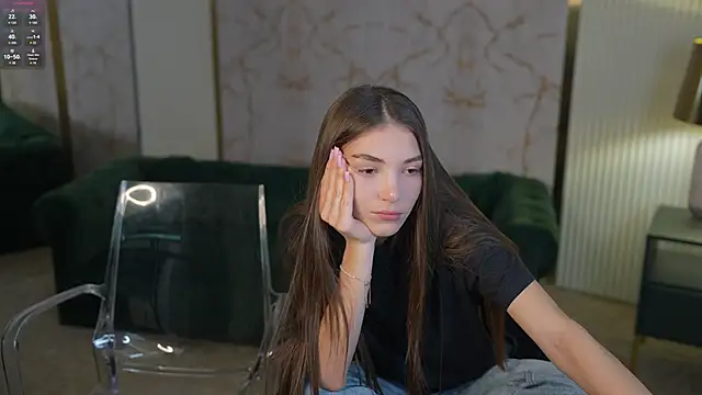 Snapshot of Sweet_Alinka7 chatting on 02.05.25 Sweet Alinka7 online show from 02.05.25