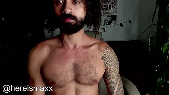 Snapshot of MaxG__ chatting on 09.24.25 MaxG online show from 09.24.25