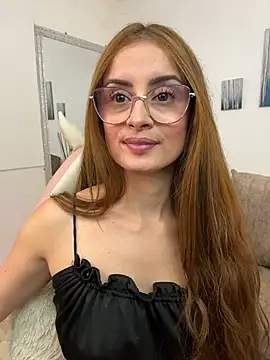 MiaaLoren online show from 02.15.26