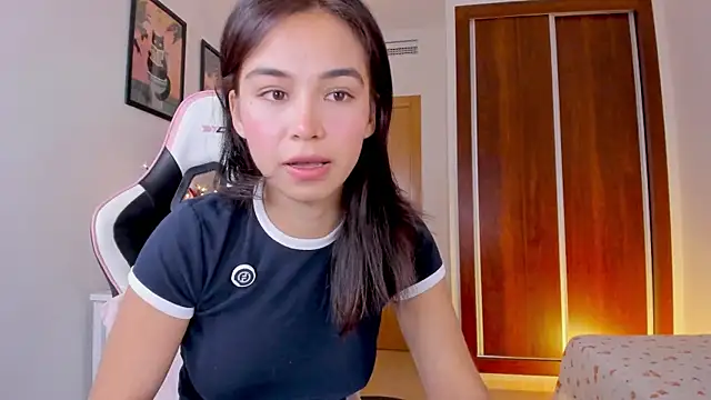 Adriennesexxx online show from 11.11.25