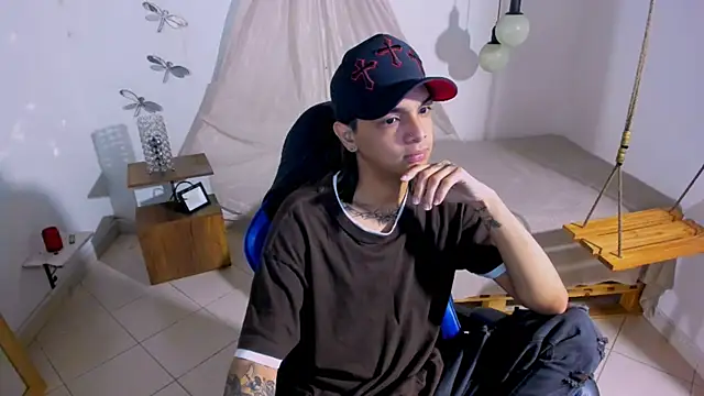 Snapshot of Brand_habes chatting on 05.19.26 Brand habes online show from 05.19.26
