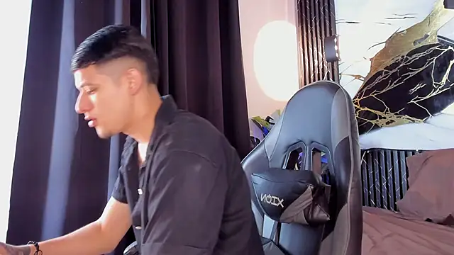 kyle smithxx online show from 12.13.25