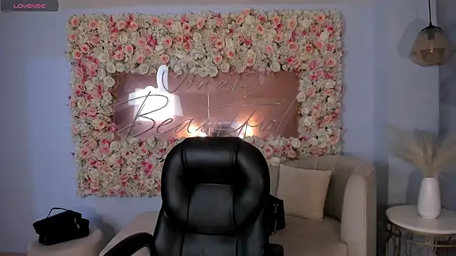 DolcieElliot online show from 01.07.25