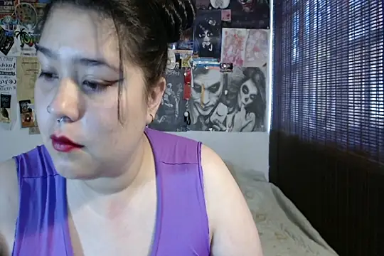 LennaTurnerr online show from 04.24.26
