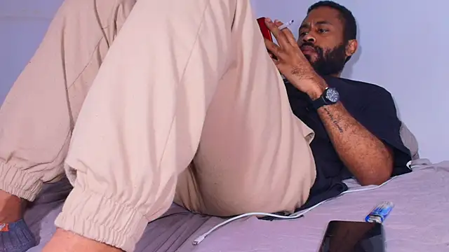 Snapshot of KaelMoreau chatting on 02.15.26 KaelMoreau online show from 02.15.26