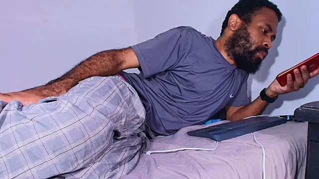 Snapshot of KaelMoreau chatting on 02.19.26 KaelMoreau online show from 02.19.26