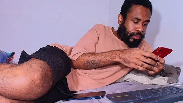 Snapshot of KaelMoreau chatting on 02.26.26 KaelMoreau online show from 02.26.26