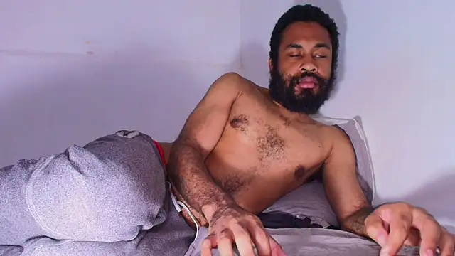 KaelMoreau online show from 04.04.26