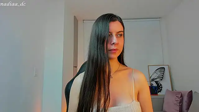 Nadiaa  online show from 12.24.24