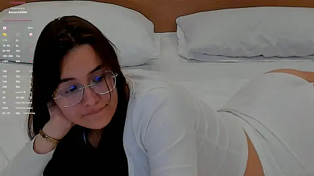 Snapshot of _Sweetie_ chatting on 05.15.26 Sweetie online show from 05.15.26