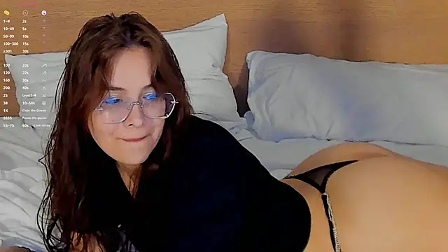 Snapshot of _Sweetie_ chatting on 06.02.26 Sweetie online show from 06.02.26