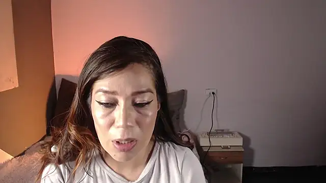 Snapshot of Miiaa_wallace chatting on 02.04.25 Miiaa wallace online show from 02.04.25