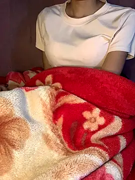 Snapshot of Asianmombigasss chatting on 11.21.25 Asianmombigasss online show from 11.21.25