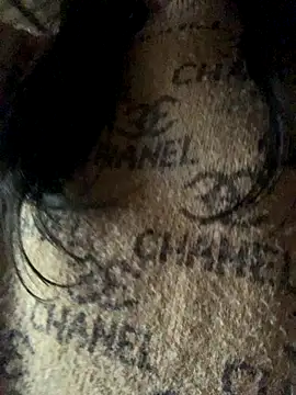 Snapshot of Asianmombigasss chatting on 12.17.25 Asianmombigasss online show from 12.17.25