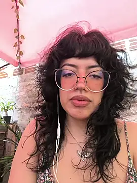 Snapshot of Fun_Everywhere chatting on 04.12.26 Fun Everywhere online show from 04.12.26