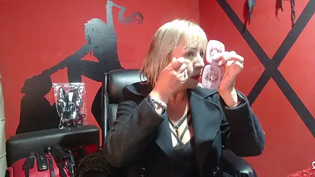 KLOE PIELL online show from 03.06.25