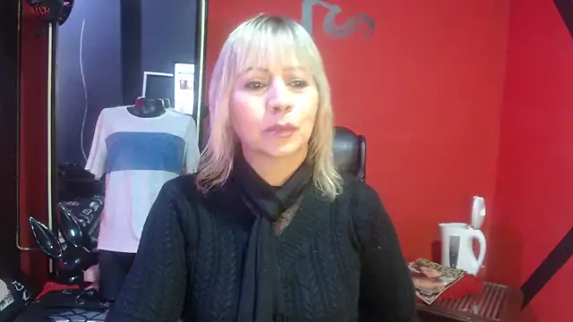 KLOE PIELL online show from 10.20.25