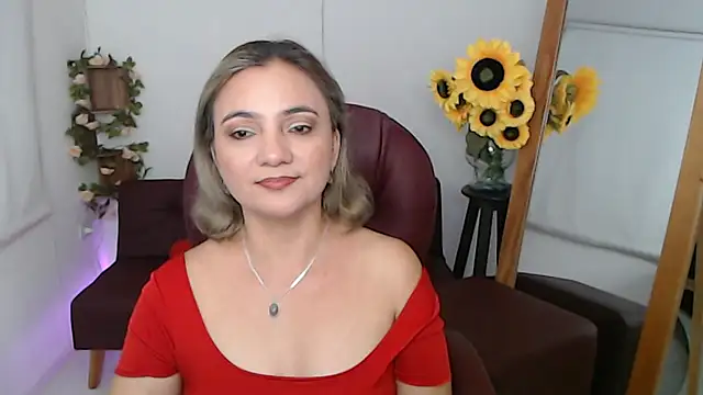 Snapshot of Ghada_milf chatting on 06.19.26 Ghada milf online show from 06.19.26