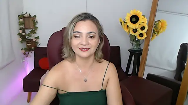 Snapshot of Ghada_milf chatting on 07.06.26 Ghada milf online show from 07.06.26