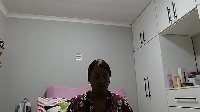 Snapshot of Amberbela chatting on 05.02.26 Amberbela online show from 05.02.26
