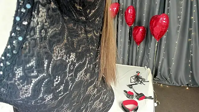 Snapshot of Miley_Brown_ chatting on 02.03.25 Miley Brown online show from 02.03.25