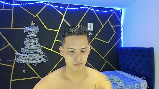 Snapshot of JANER_03 chatting on 01.04.25 JANER 03 online show from 01.04.25