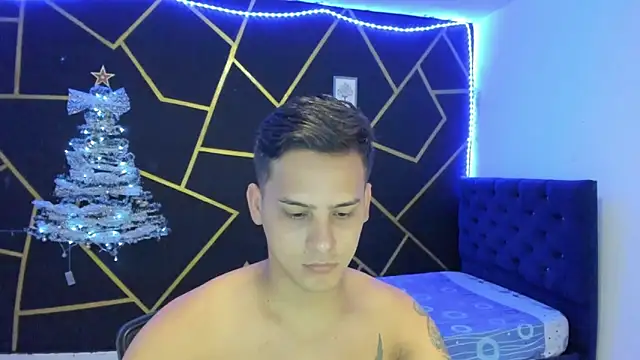 Snapshot of JANER_03 chatting on 01.04.25 JANER 03 online show from 01.04.25