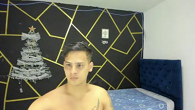 Snapshot of JANER_03 chatting on 01.05.25 JANER 03 online show from 01.05.25