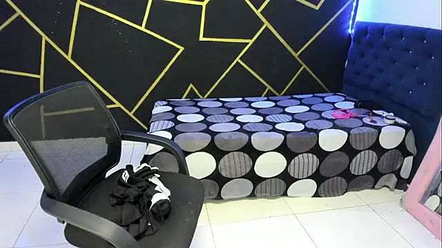 Snapshot of JANER_03 chatting on 01.14.25 JANER 03 online show from 01.14.25