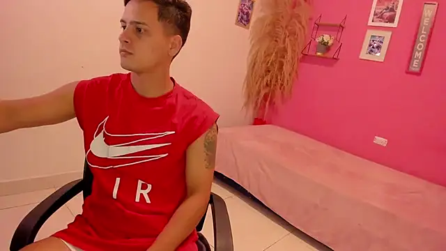 Snapshot of JANER_03 chatting on 10.18.25 JANER 03 online show from 10.18.25