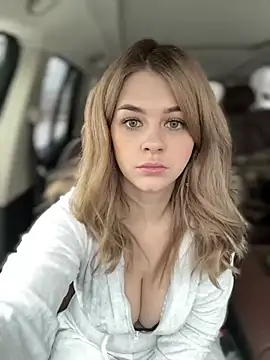 Love Bri online show from 02.28.25