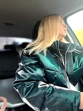 Love Bri online show from 10.12.25