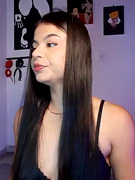 Snapshot of Cleo_hills chatting on 04.26.26 Cleo hills online show from 04.26.26