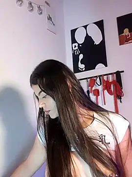 Snapshot of Cleo_hills chatting on 05.17.26 Cleo hills online show from 05.17.26